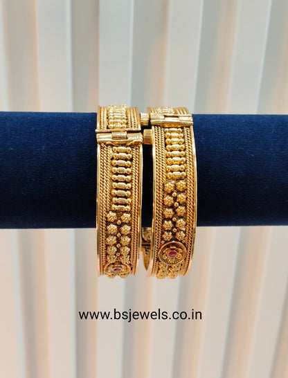 2.6 Size bangles jewelry /Traditional bollywood jewelry/Ruby Screw Gold bangles