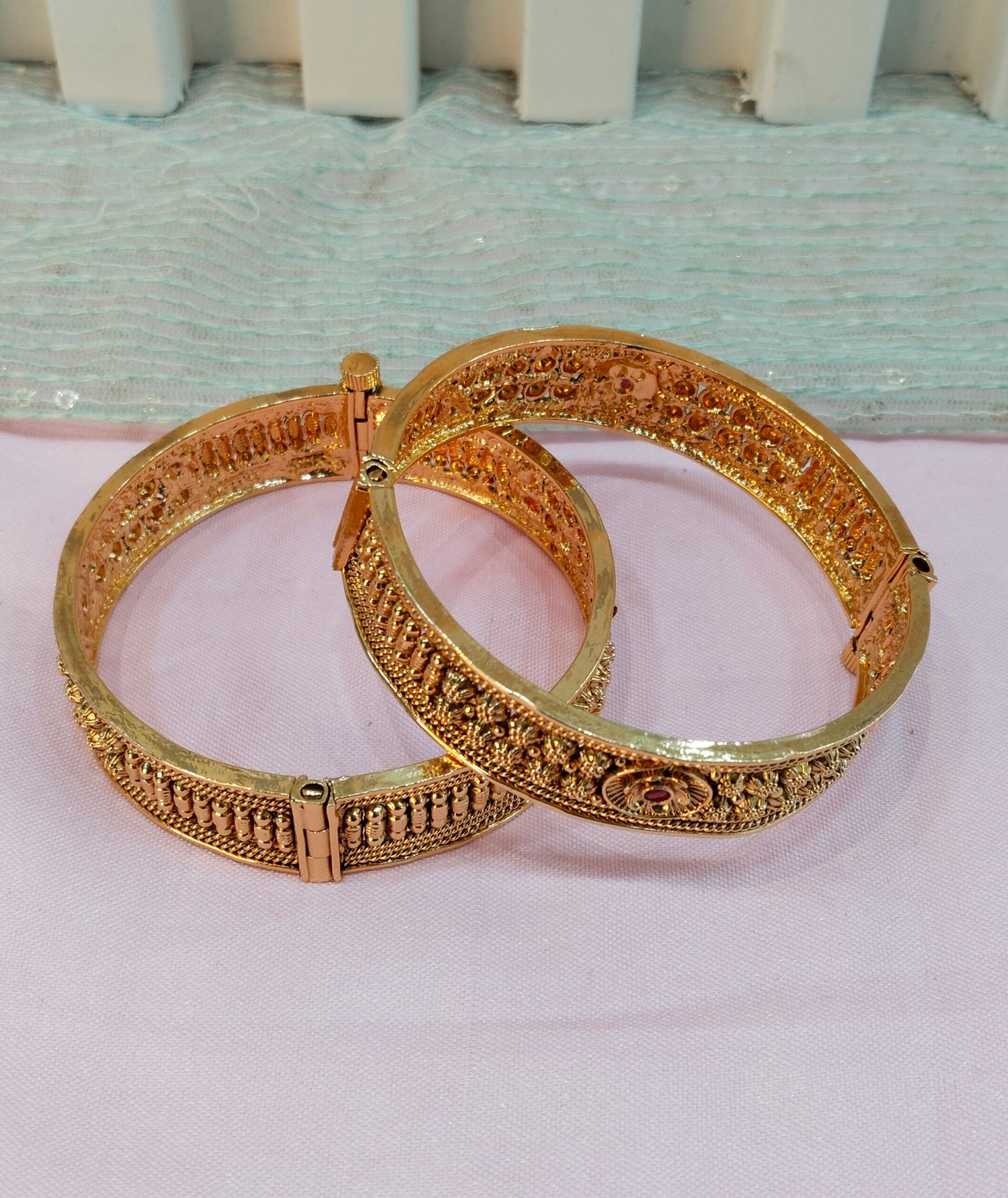 2.6 Size bangles jewelry /Traditional bollywood jewelry/Ruby Screw Gold bangles