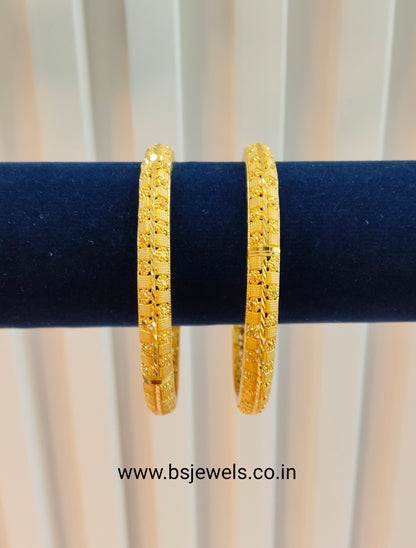 2.8 Size bangles jewelry /Traditional bollywood jewelry/ Gold bangles
