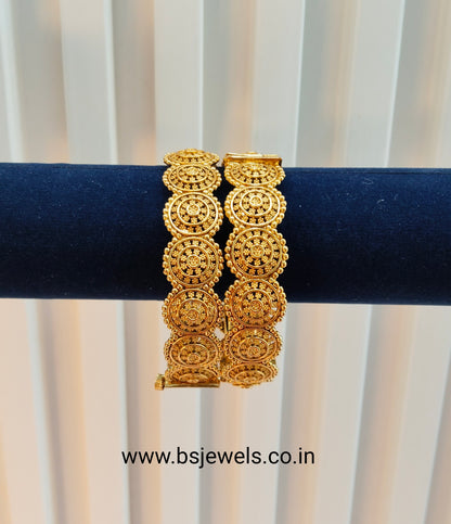2.8 Size bangles jewelry /Traditional bollywood jewelry/ Gold bangles