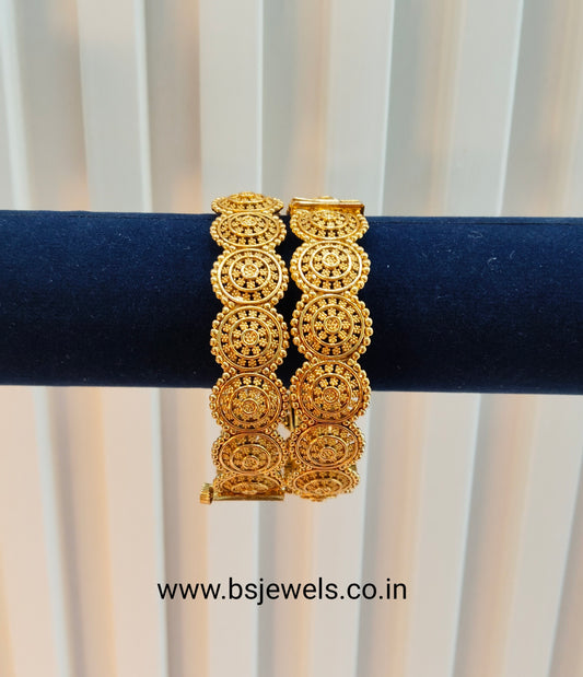 2.8 Size bangles jewelry /Traditional bollywood jewelry/ Gold bangles