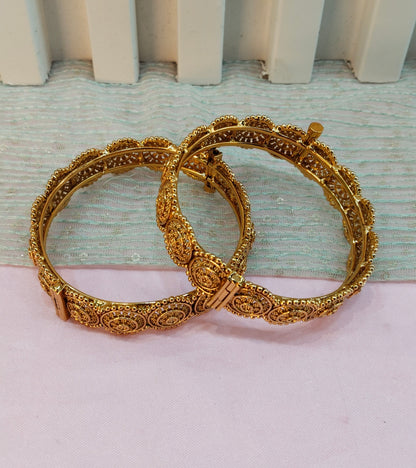 2.8 Size bangles jewelry /Traditional bollywood jewelry/ Gold bangles