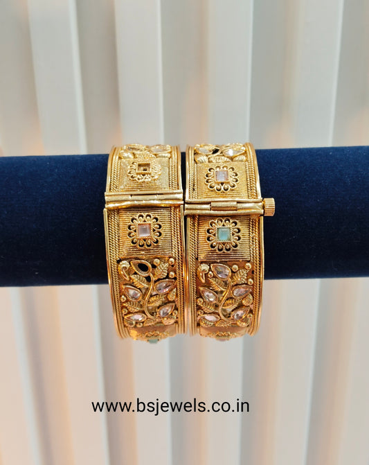 2.4 Size bangles jewelry /Traditional bollywood jewelry/Mint Pink Screw Gold bangles