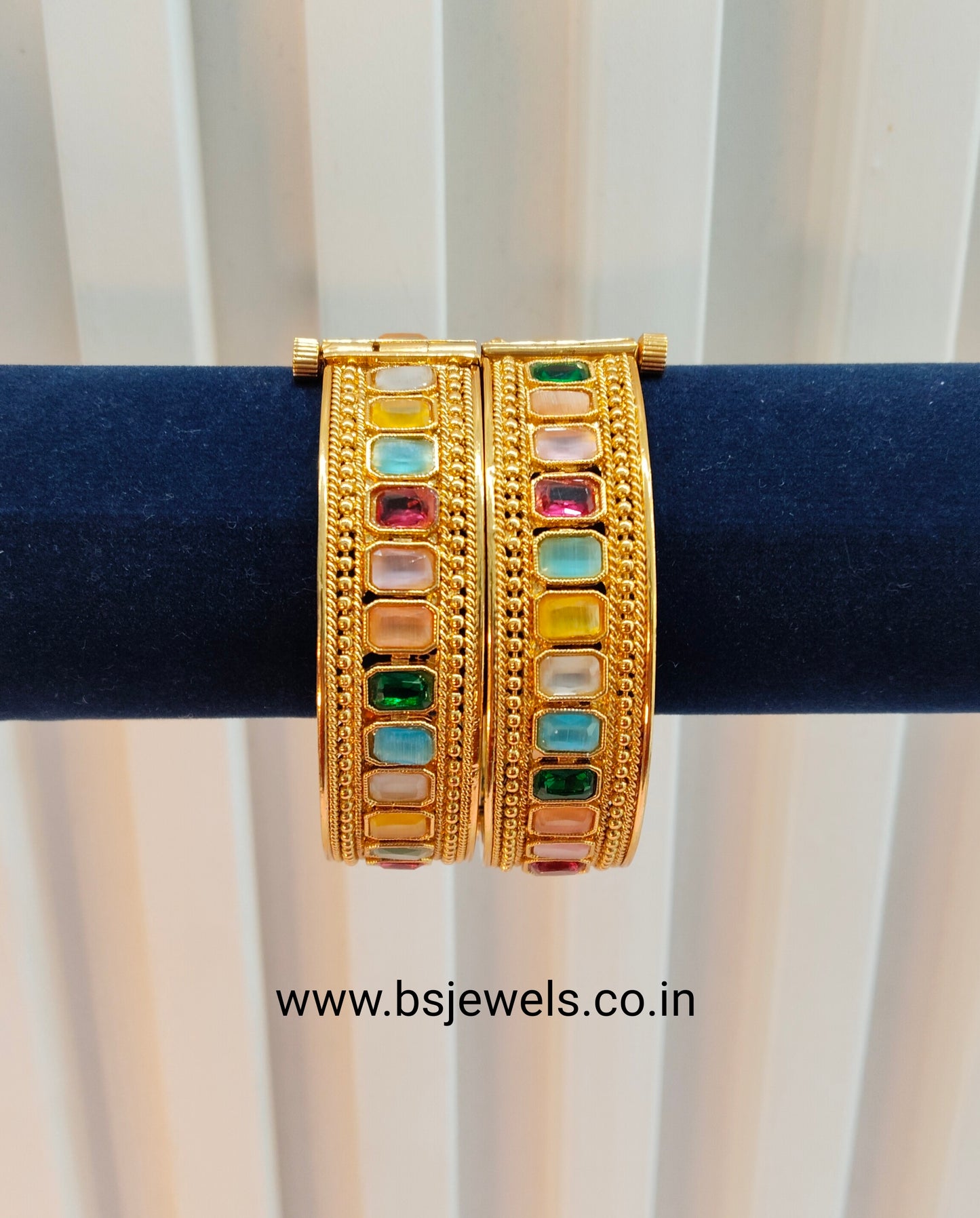 2.4 Size bangles jewelry /Traditional bollywood jewelry/Multi Color Screw Gold bangles