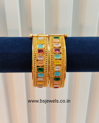 2.4 Size bangles jewelry /Traditional bollywood jewelry/Multi Color Screw Gold bangles