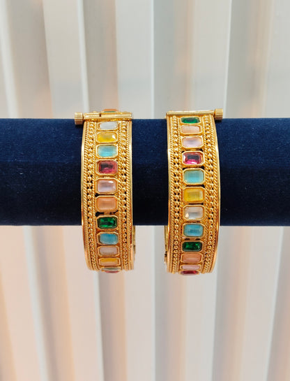2.4 Size bangles jewelry /Traditional bollywood jewelry/Multi Color Screw Gold bangles
