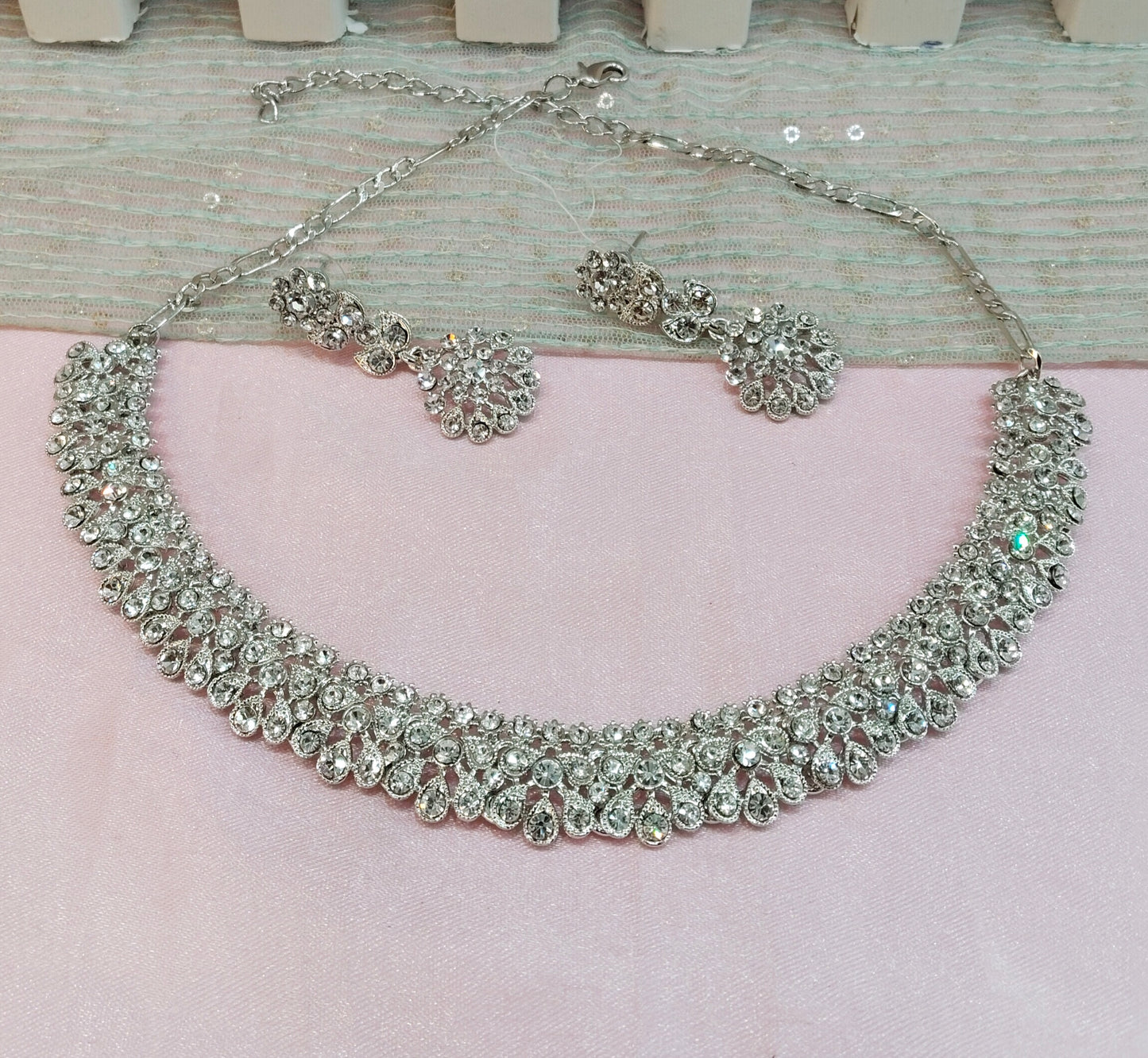 Silver White Necklace Set Ponting Jewellery