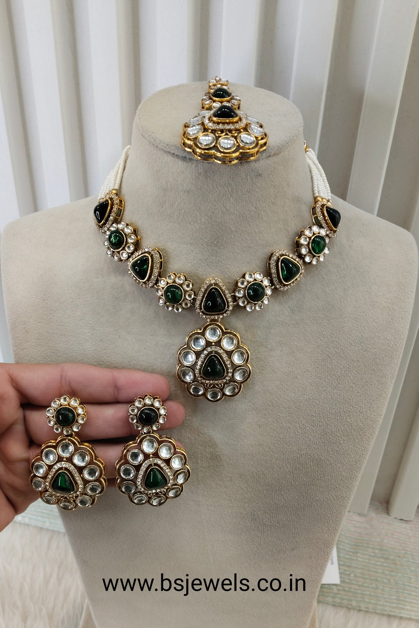 Green Gold Kundan Necklace Jewellery Kajal Set