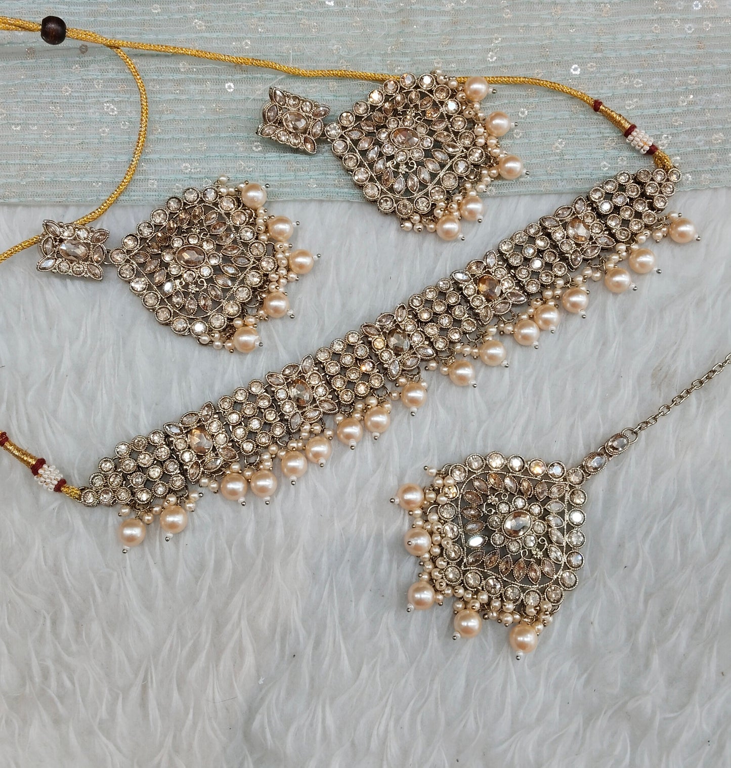 Antique Gold Choker Jewellery Hanish Set