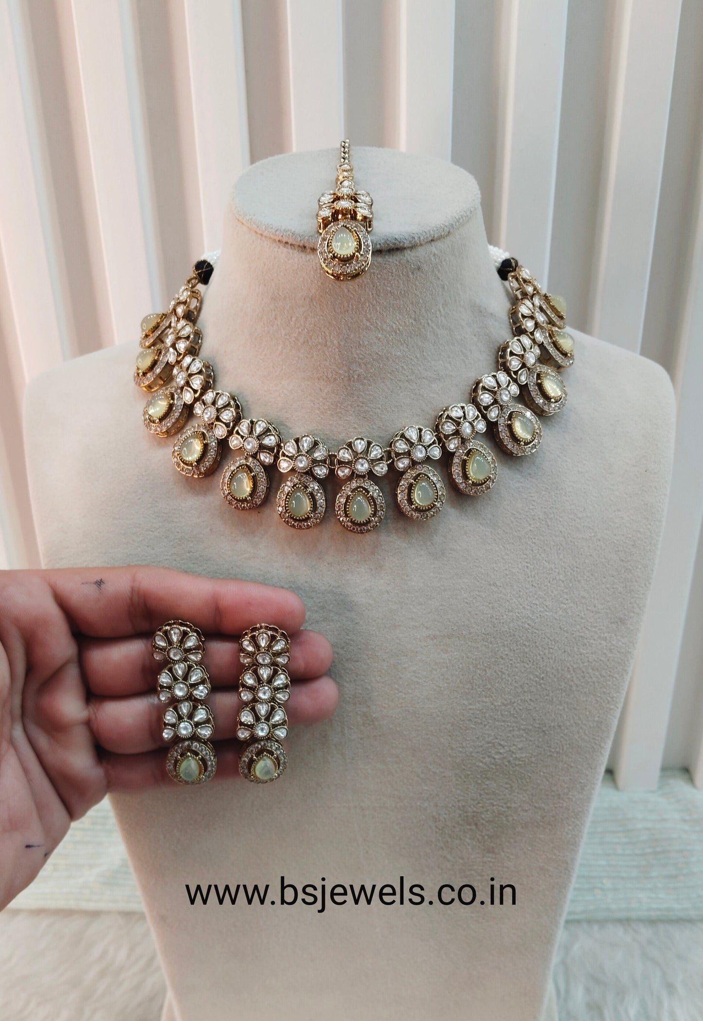 Pista Gold Moissanite Kundan Necklace Jewellery Kartar Set