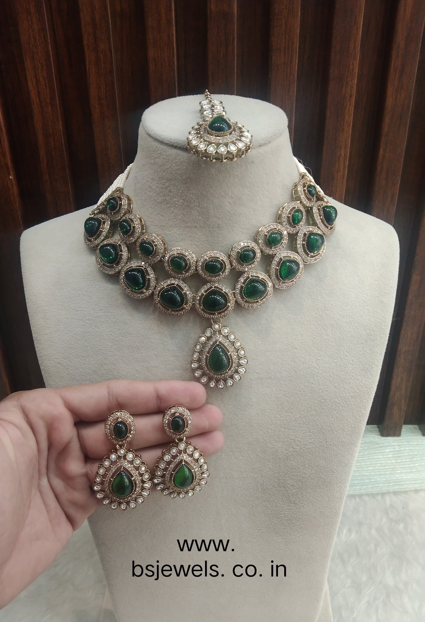 Green Gold Moissanite Kundan Necklace Jewellery Gippy Set