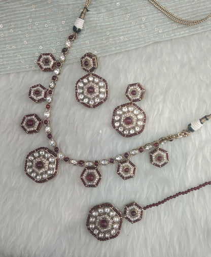 Maroon Gold Moissanite Kundan Necklace Jewellery Gippy Set