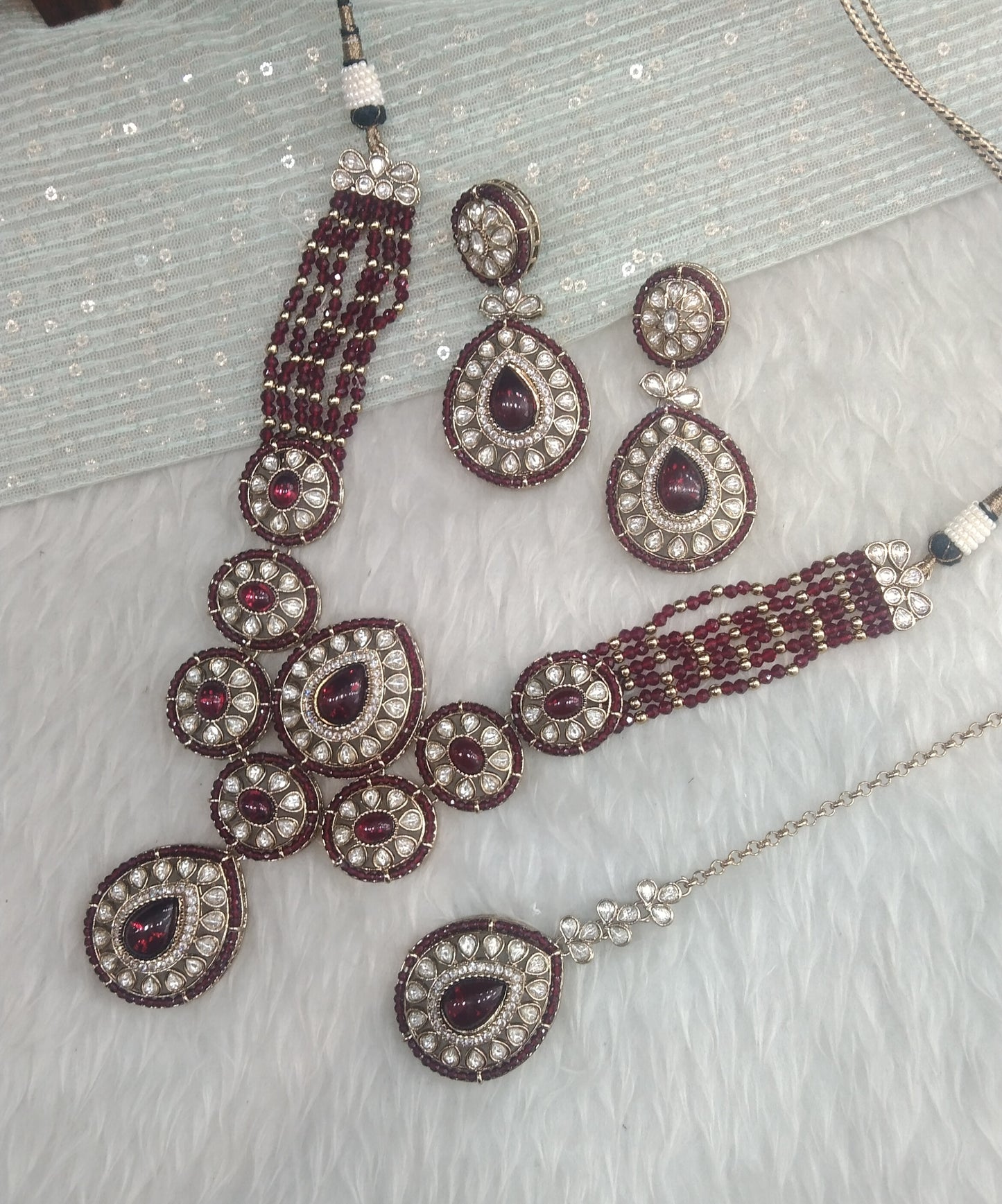 Maroon Gold Moissanite Kundan Necklace Jewellery Gippy Set