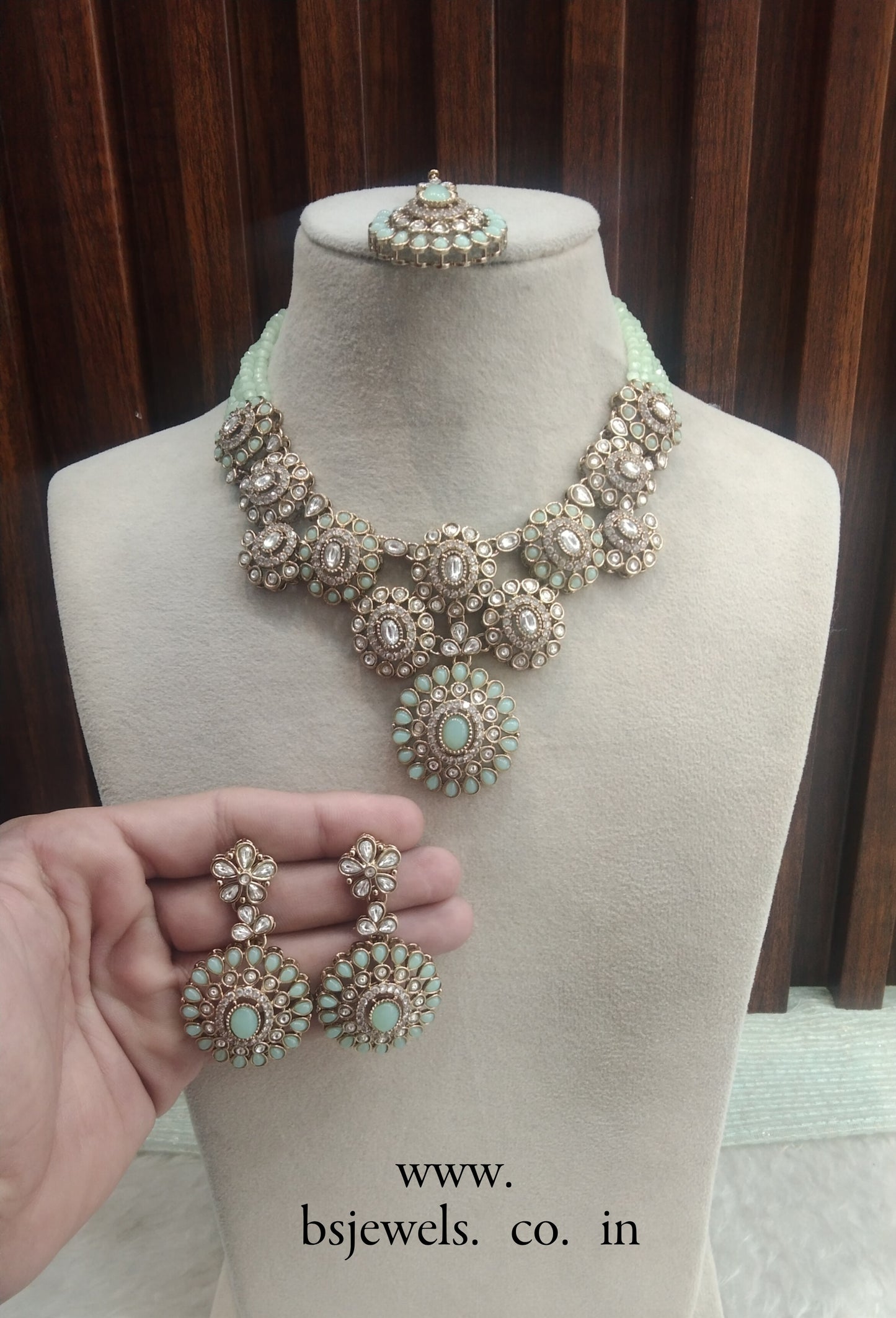 Pista Gold Moissanite Kundan Necklace Jewellery Manddy Set