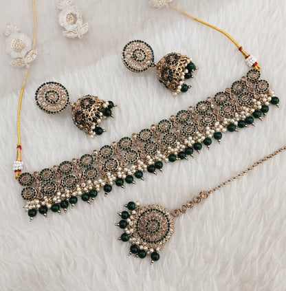 Green Antique Gold Choker Jewellery Mika Set