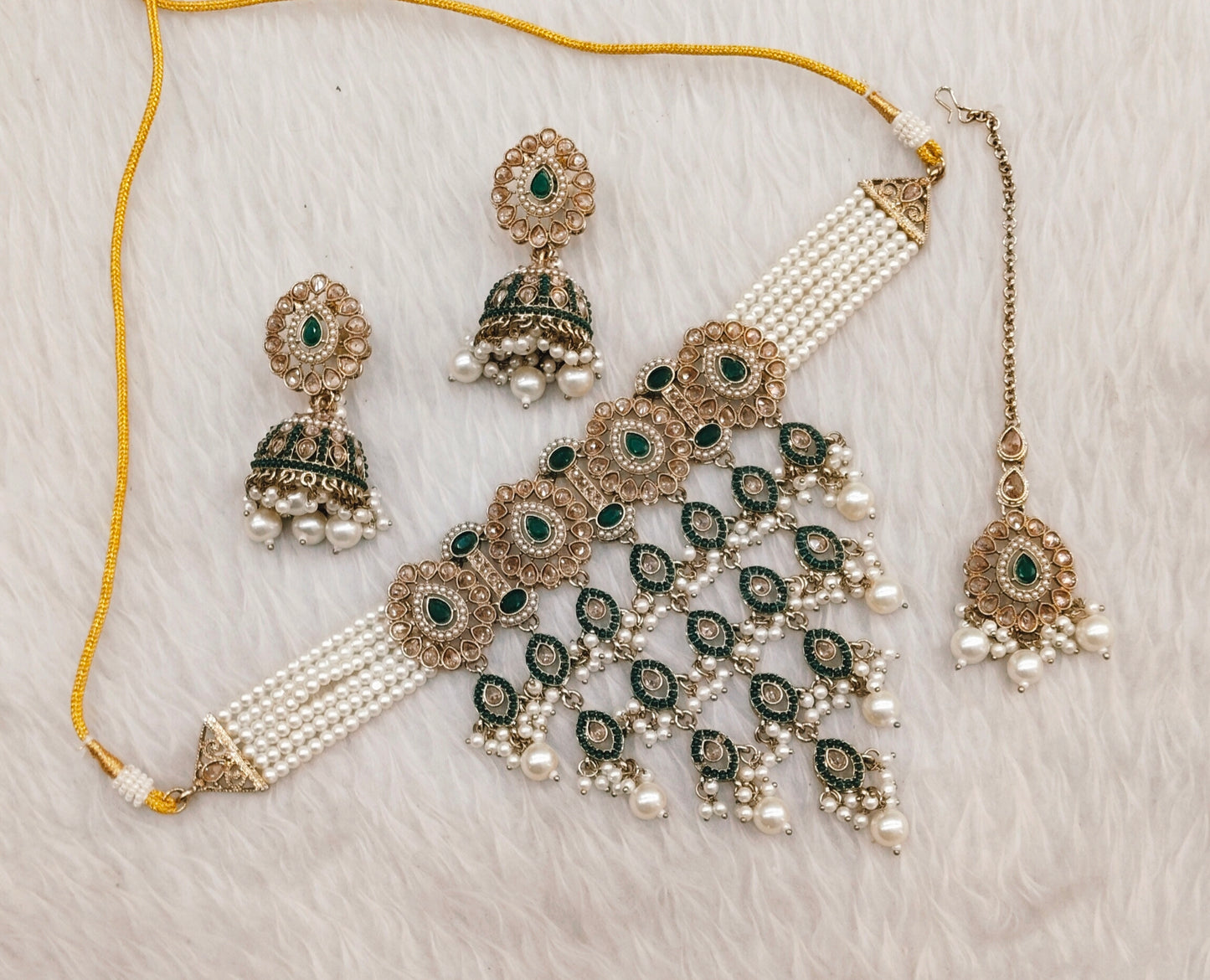 Green Antique Gold Choker Jewellery Monte Set