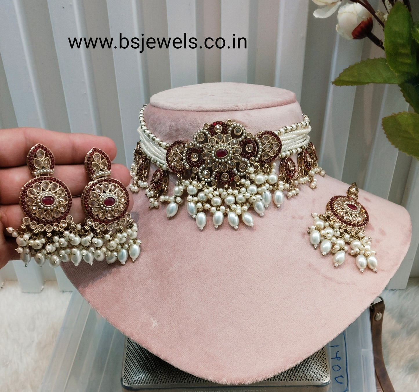 Maroon Antique Gold Choker Jewellery Monte Set