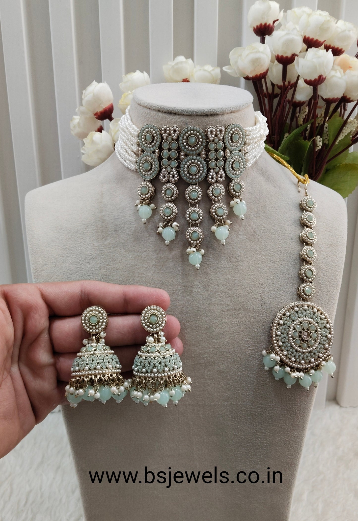 Pista Antique Gold Choker Jewellery Babli Set