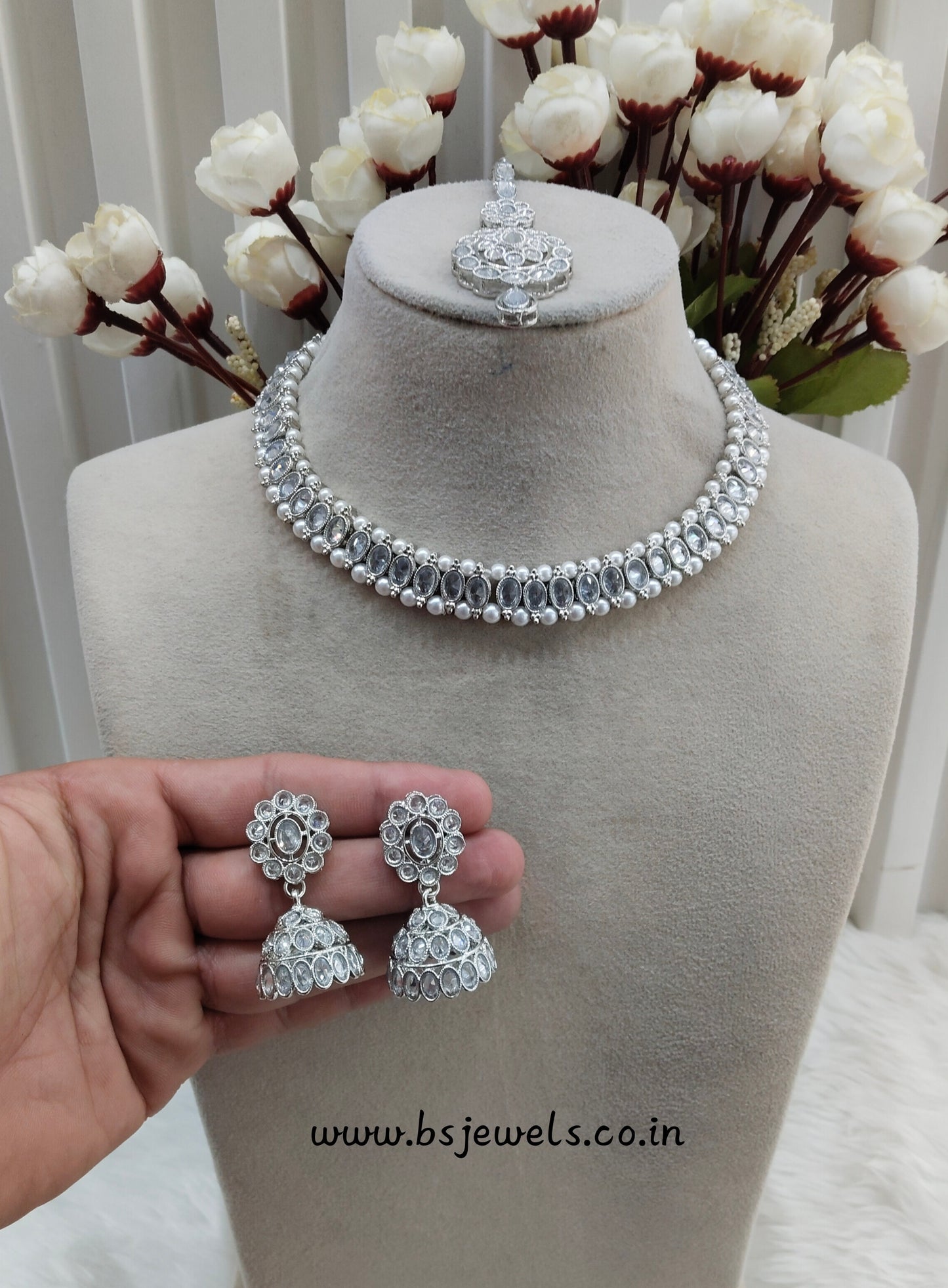 Silver White Necklace Jewellery Nitish Set