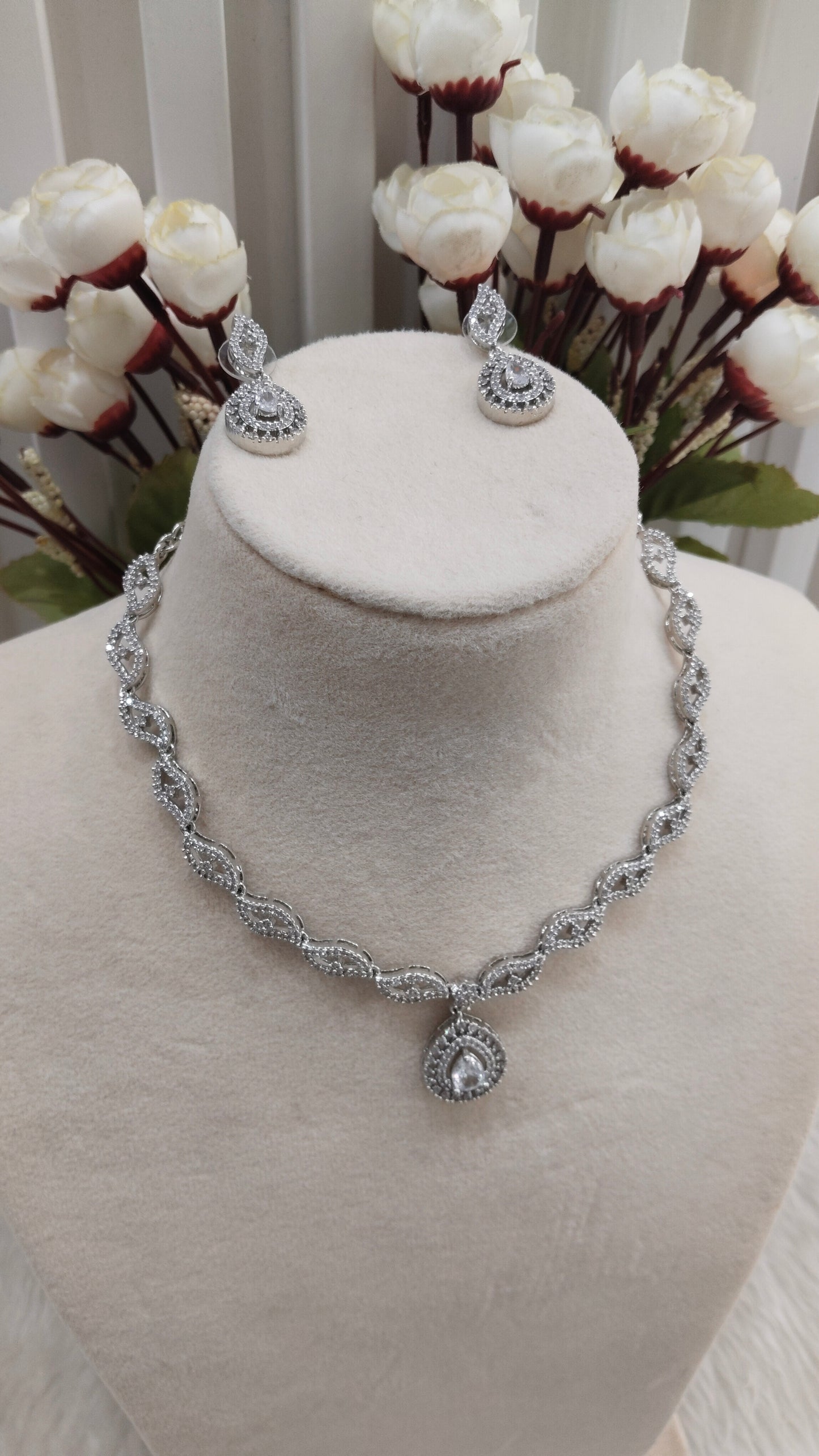 White Silver CZ Necklace Jewellery Malinga Set