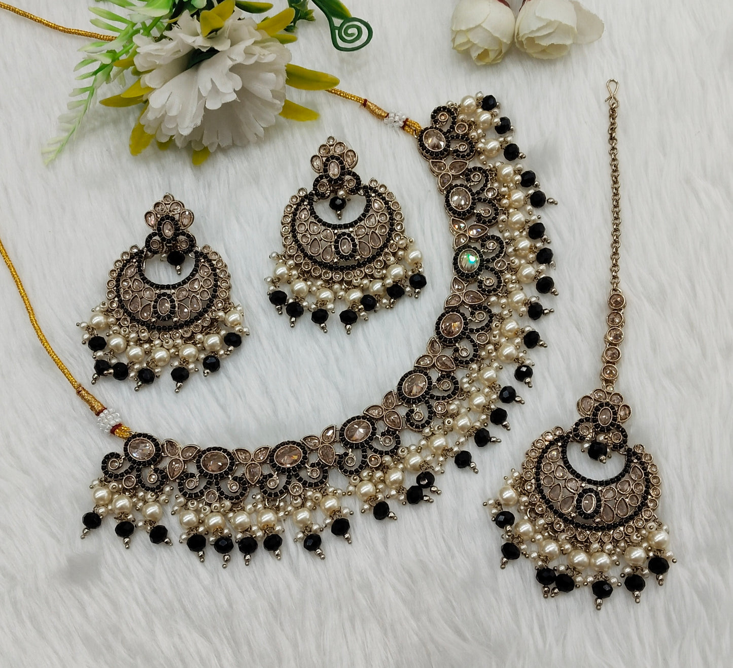 Black Antique Gold Necklace Jewellery Mangu Set