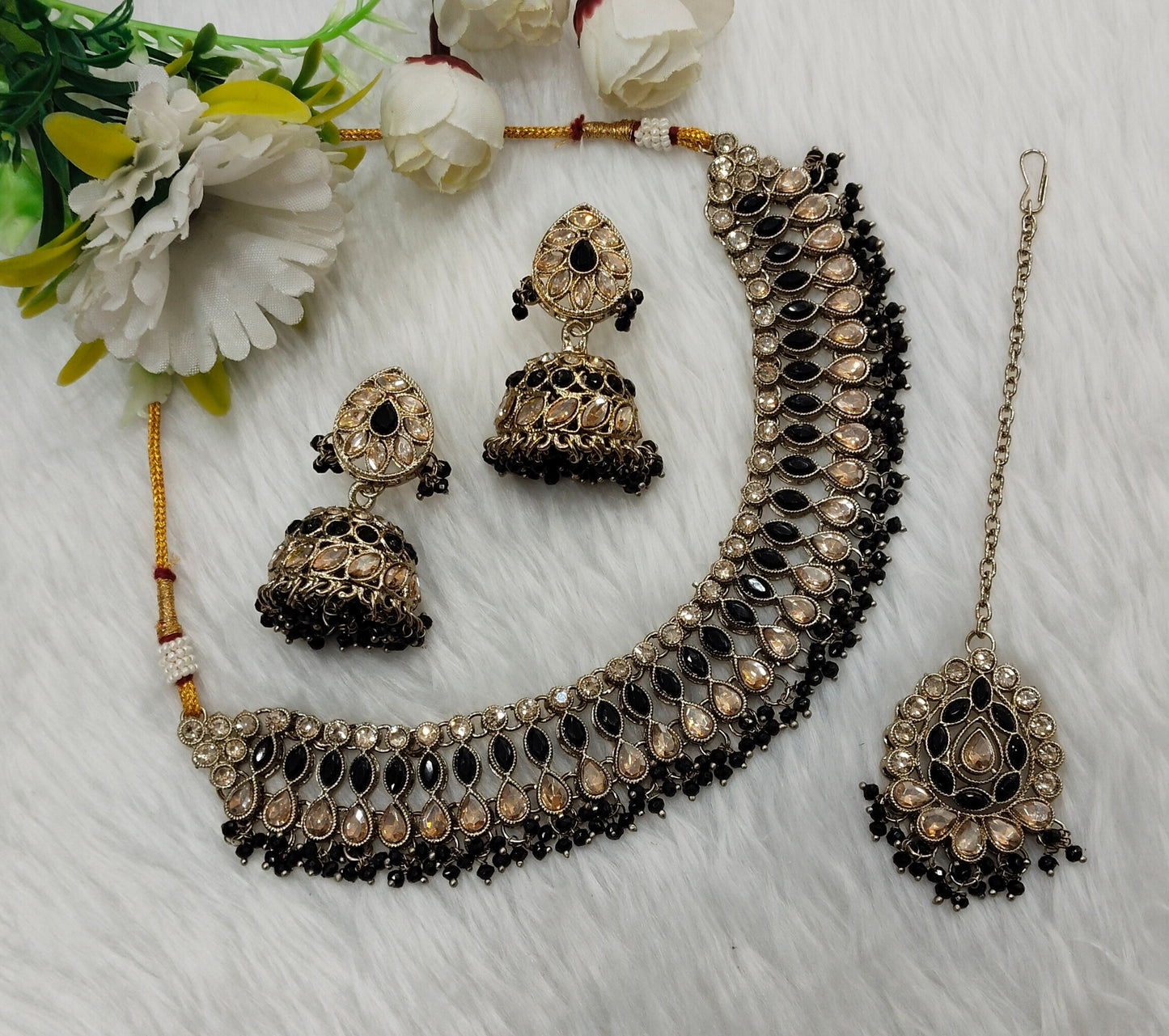 Black Antique Gold Necklace Jewellery Gora Set