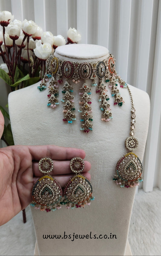 Multi Color Antique Gold Choker Jewellery Inder Set