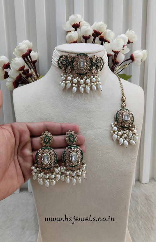 Green Antique Gold Choker Jewellery Jaggi Set