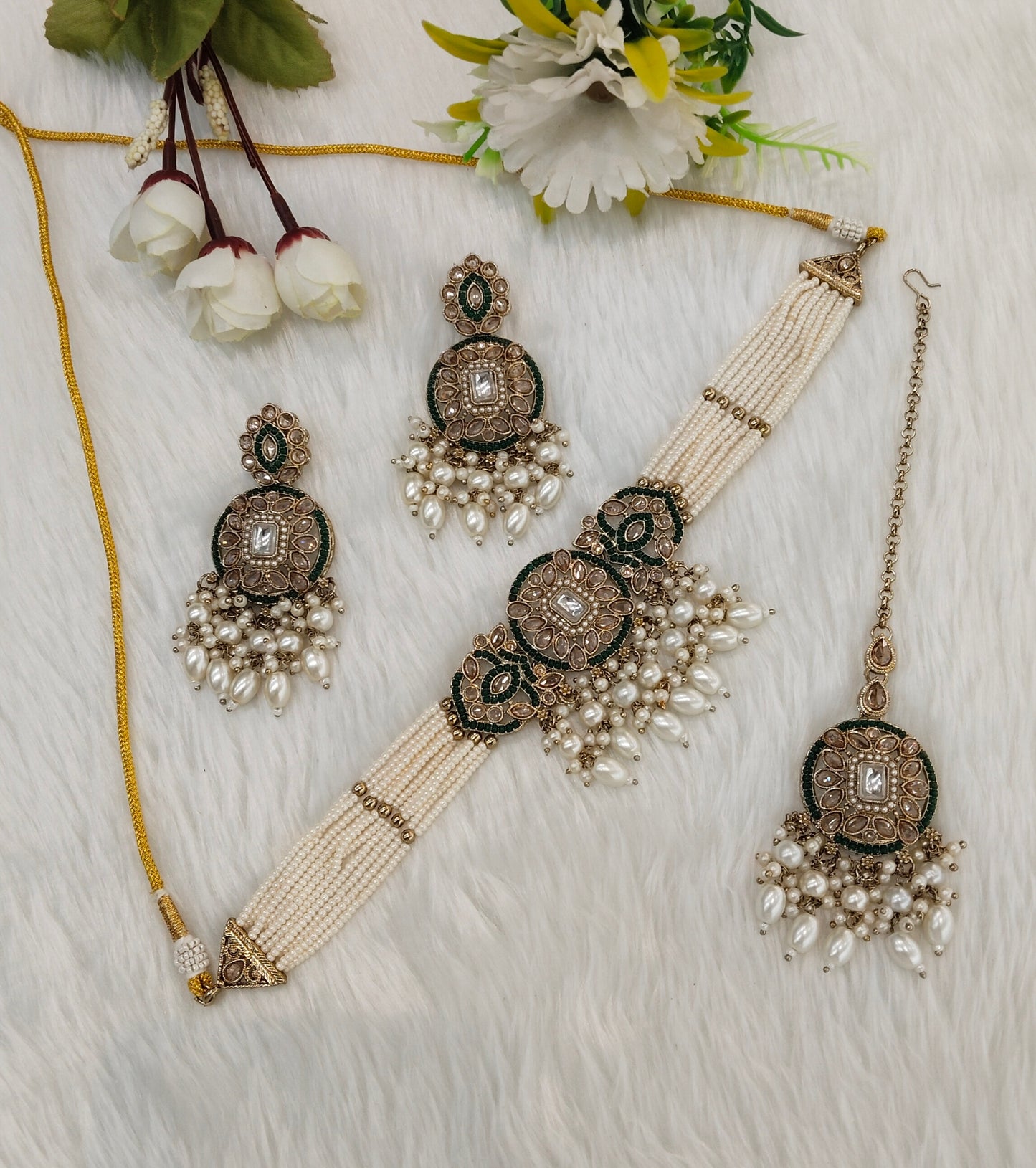 Green Antique Gold Choker Jewellery Jaggi Set