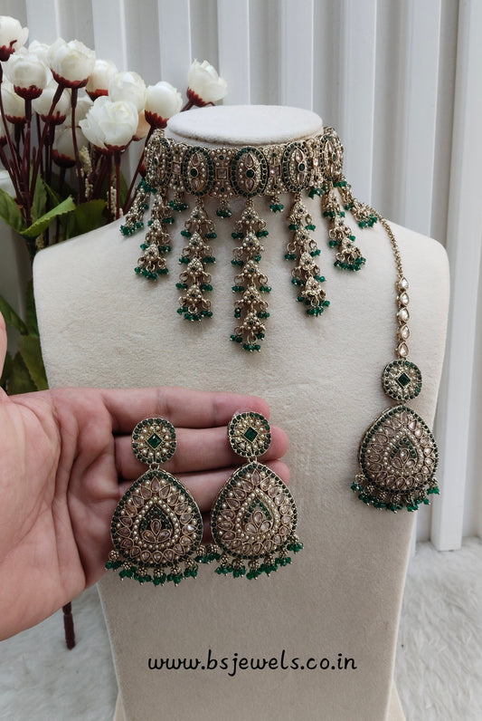 Green Antique Gold Choker Jewellery Inder Set