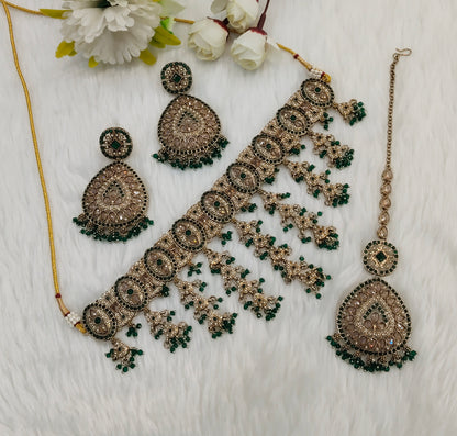 Green Antique Gold Choker Jewellery Inder Set