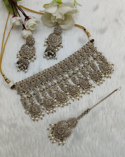 White Antique Gold Choker Jewellery Morha Set