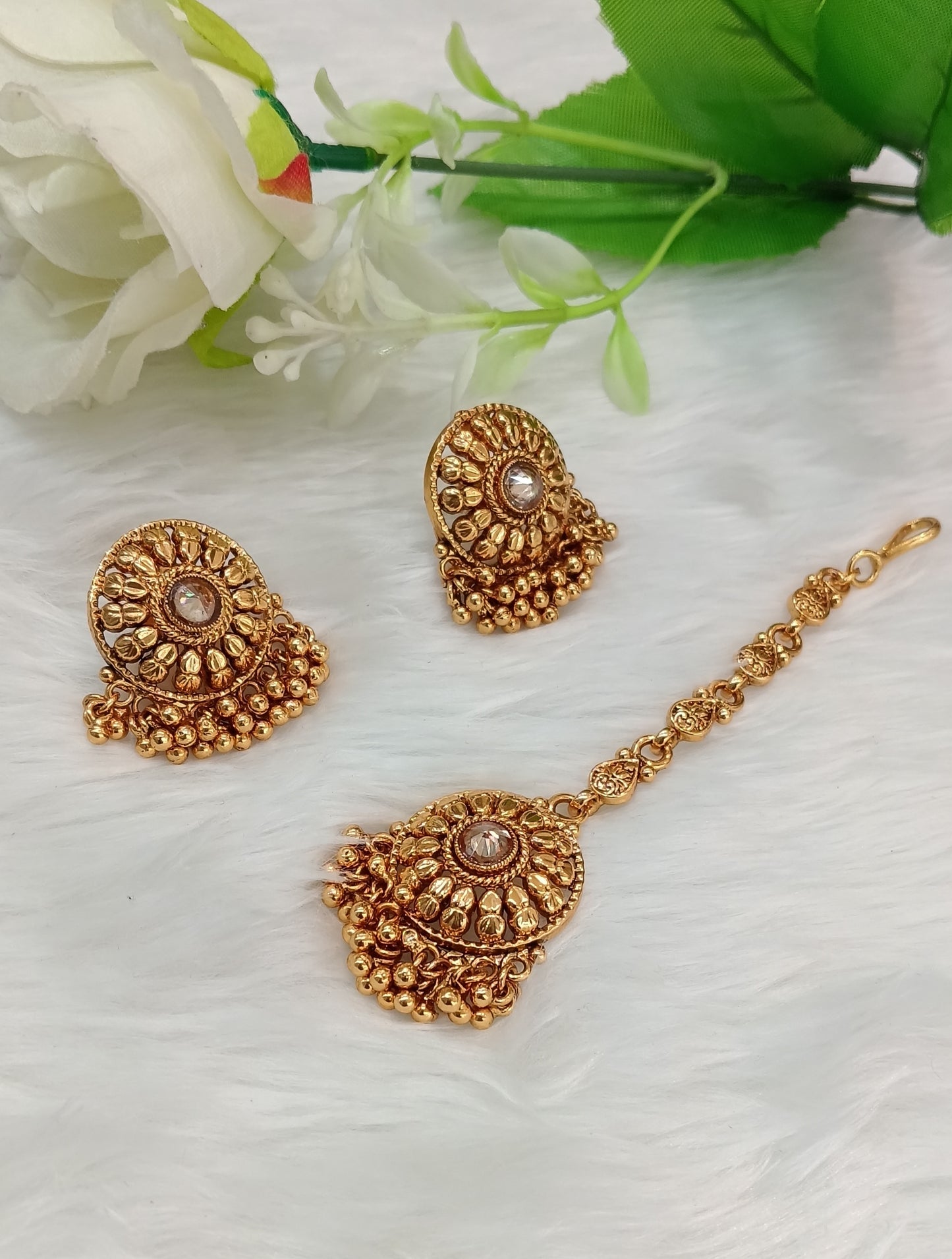 Gold Polki Punjabi Style Earrings and Tikka