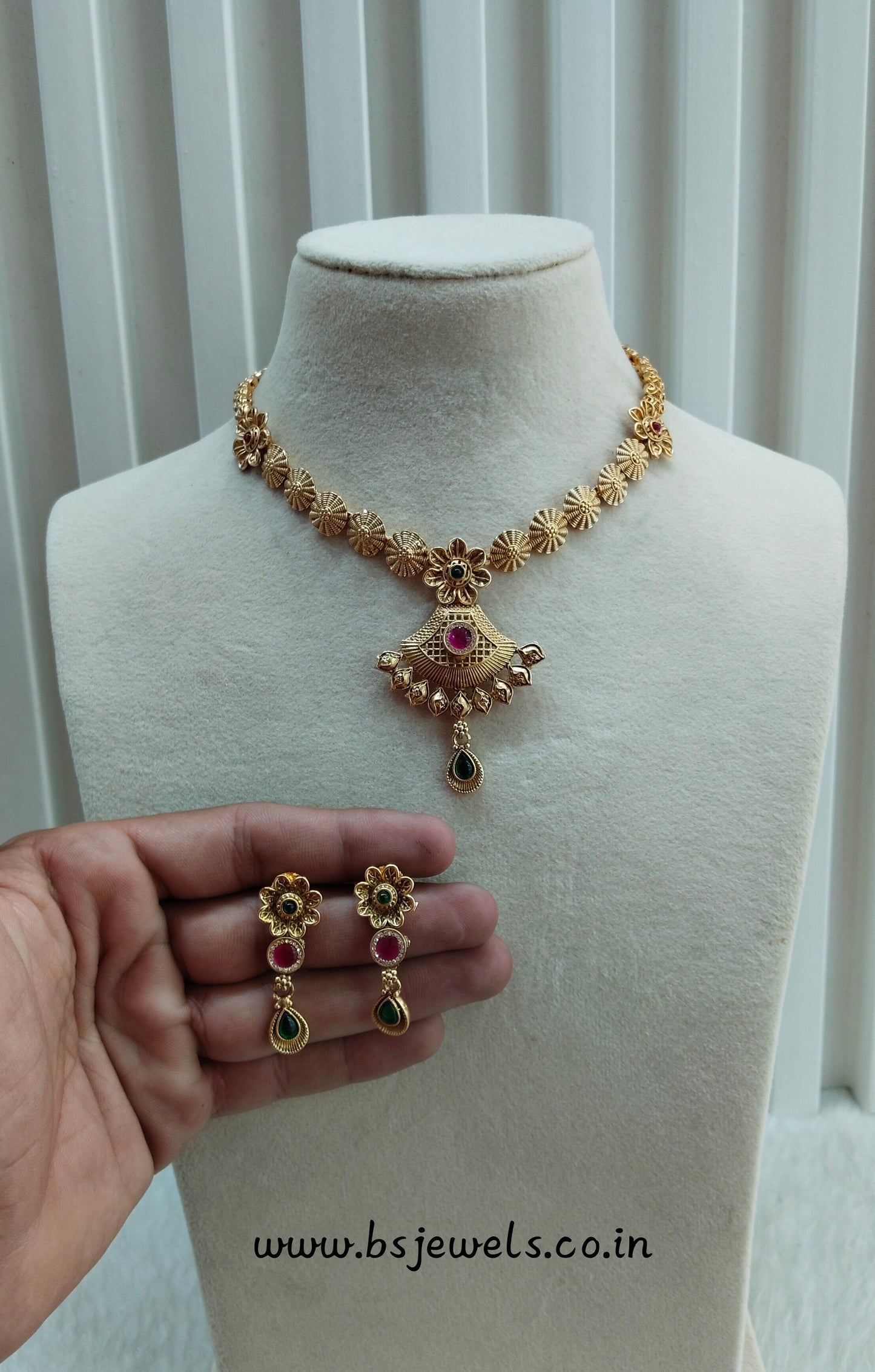 Ruby Green Gold Polki Necklace Jewellery Pawan Set
