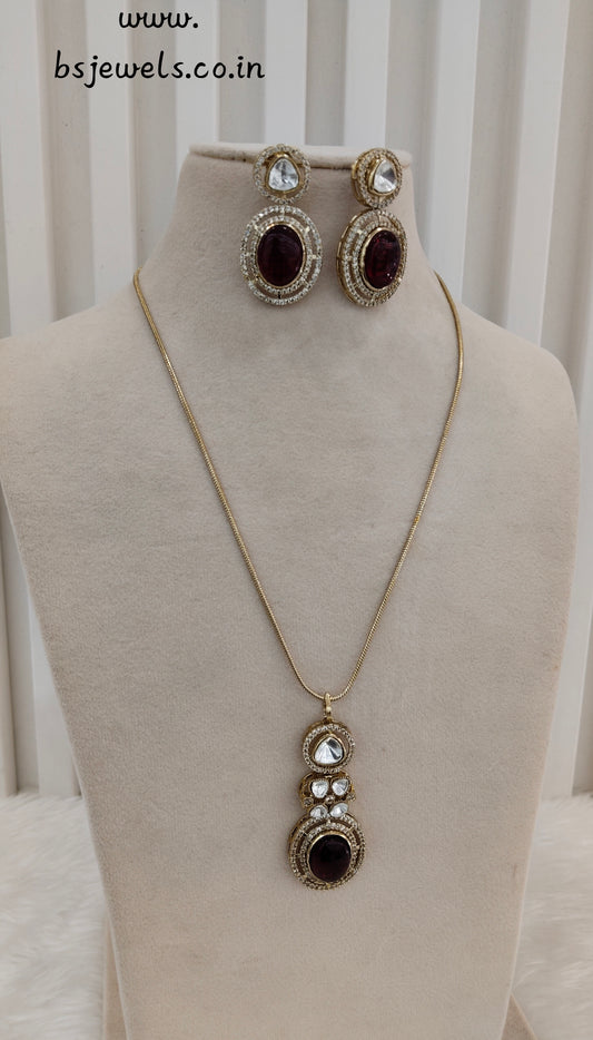 Maroon Gold Moissanite Kundan Necklace Jewellery Solis Chain Set