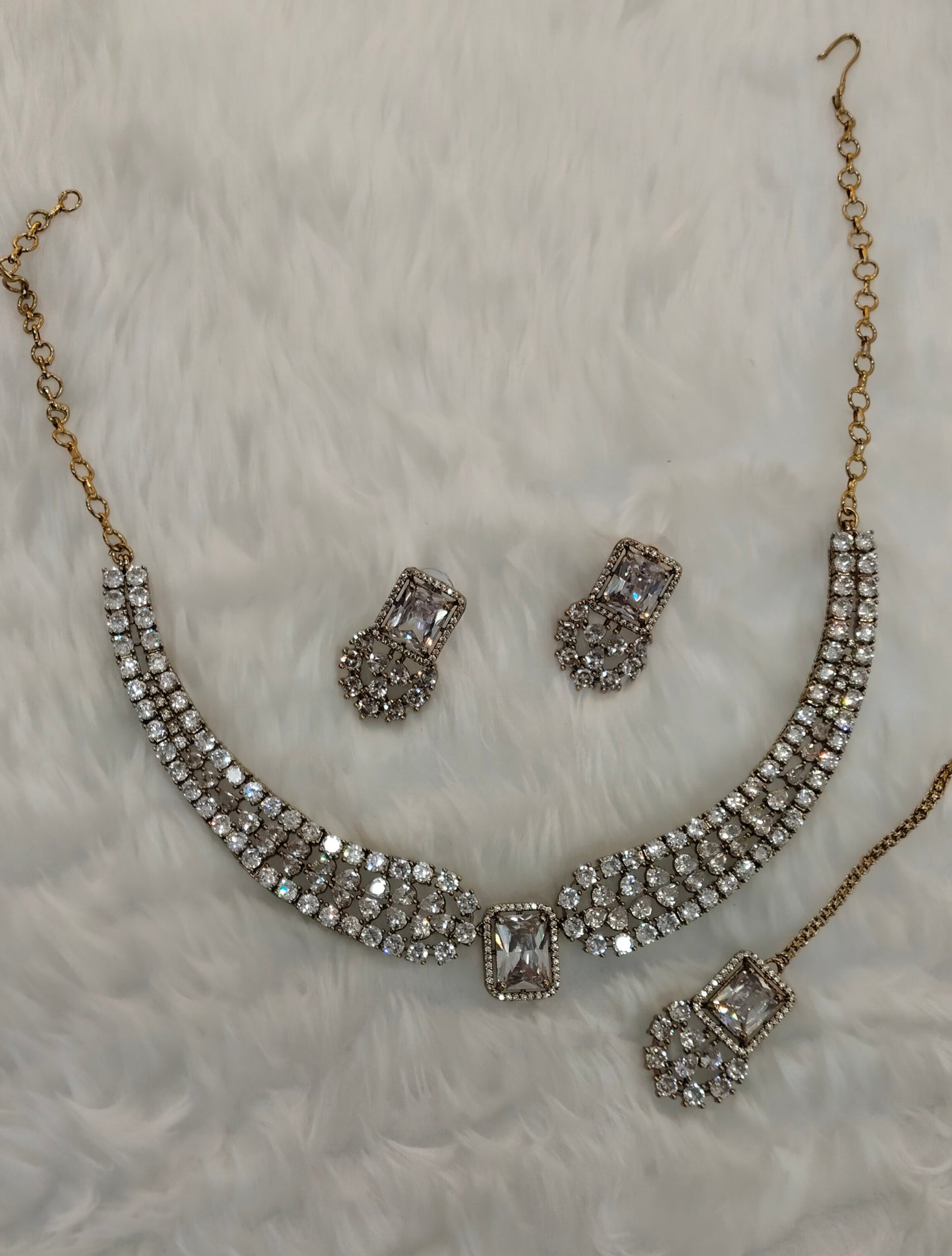 White Antique Gold CZ Necklace Jewellery Tvs Set