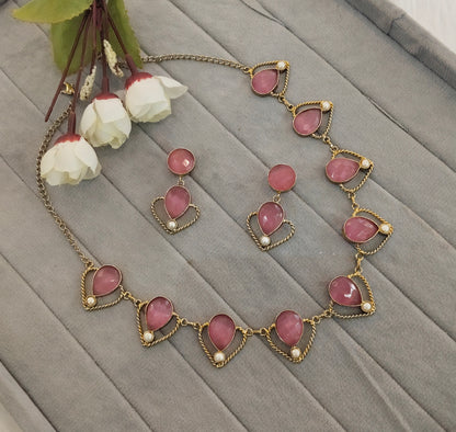 Gajri Victorian Necklace Jewellery Escourt Set