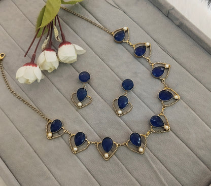 Blue Victorian Necklace Jewellery Escourt Set