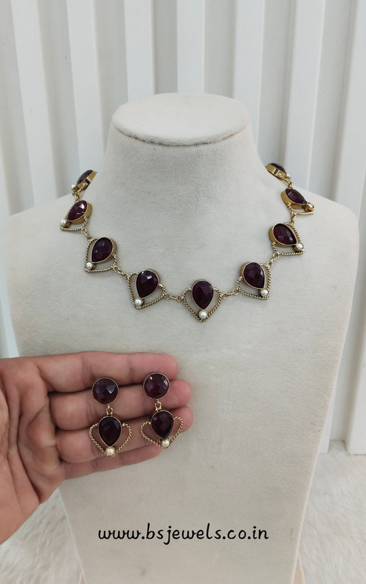 Maroon Victorian Necklace Jewellery Escourt Set