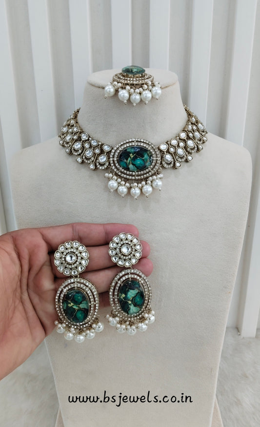 Green Antique Gold Kundan Necklace Jewellery Wanted Set