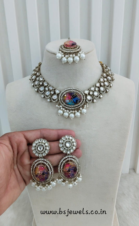 Multi Color Antique Gold Kundan Necklace Jewellery Wanted Set