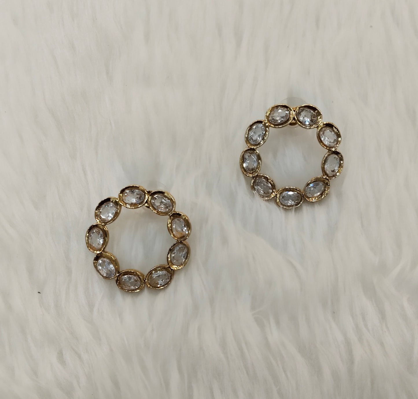 Antique Gold Stud Bollywood Shota Earrings