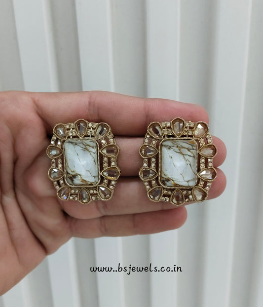 White Antique Gold Bollywood Jandu Earrings