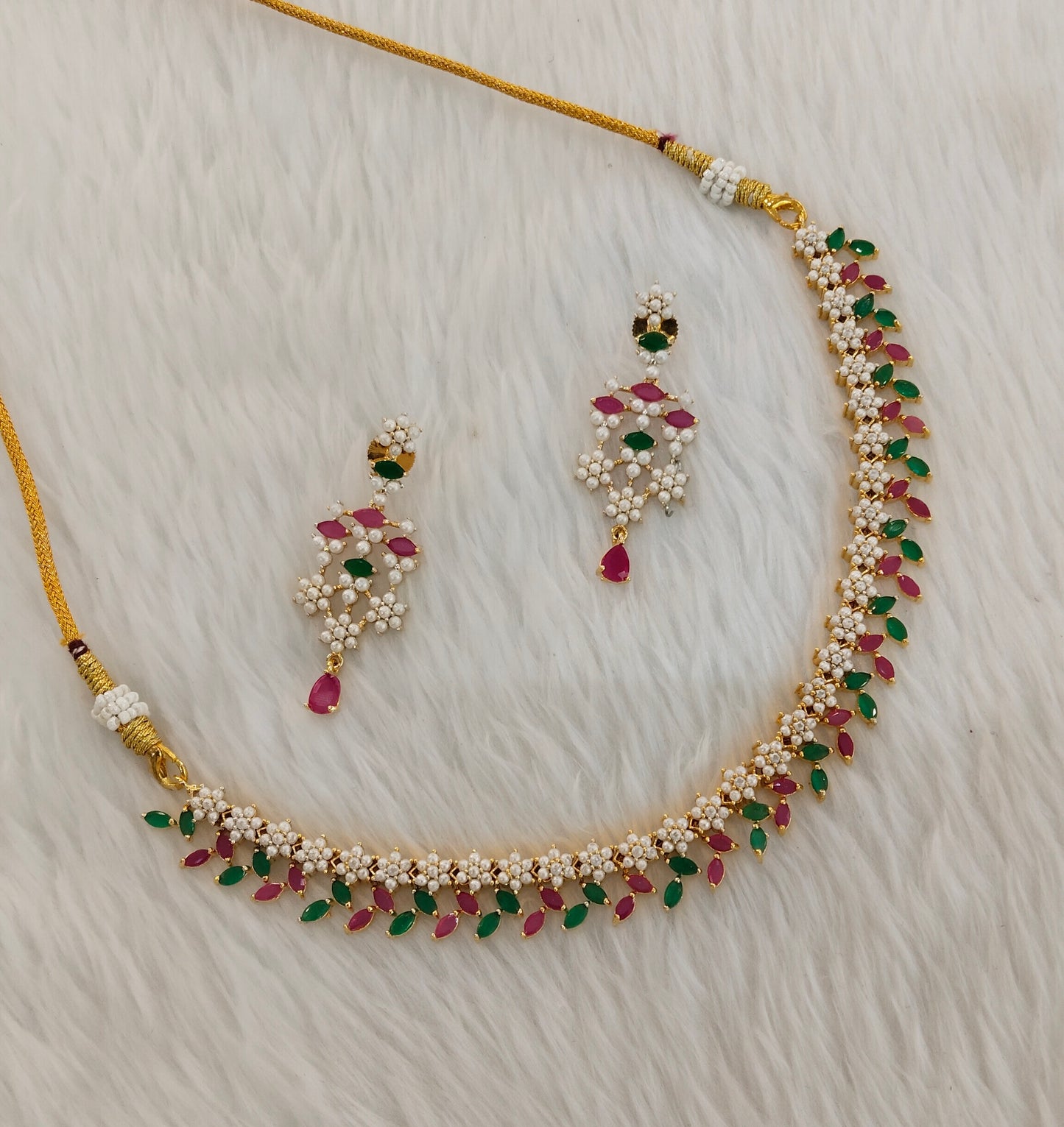 Ruby Green Pearl Necklace Jewellery Spike Set