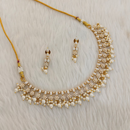 White Pearl Necklace Jewellery Spike Set