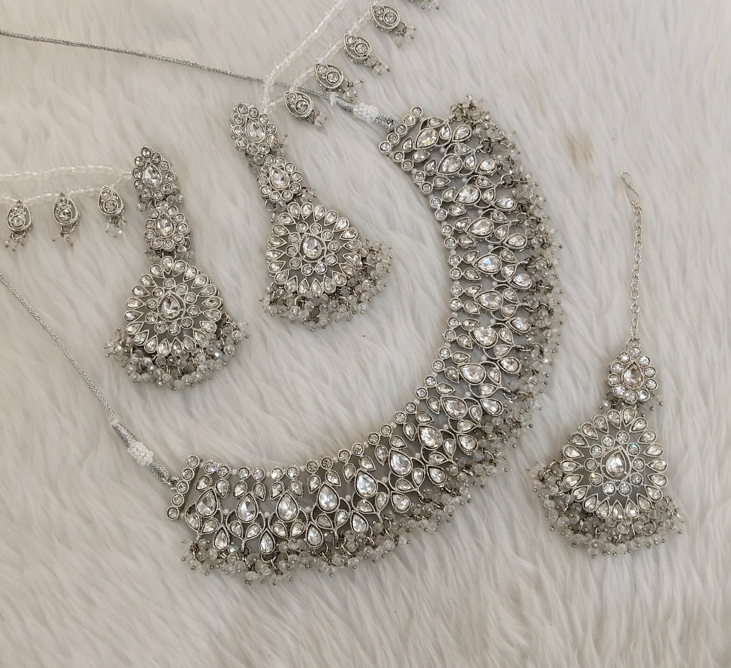 Silver White Necklace Jewellery Bruit Set