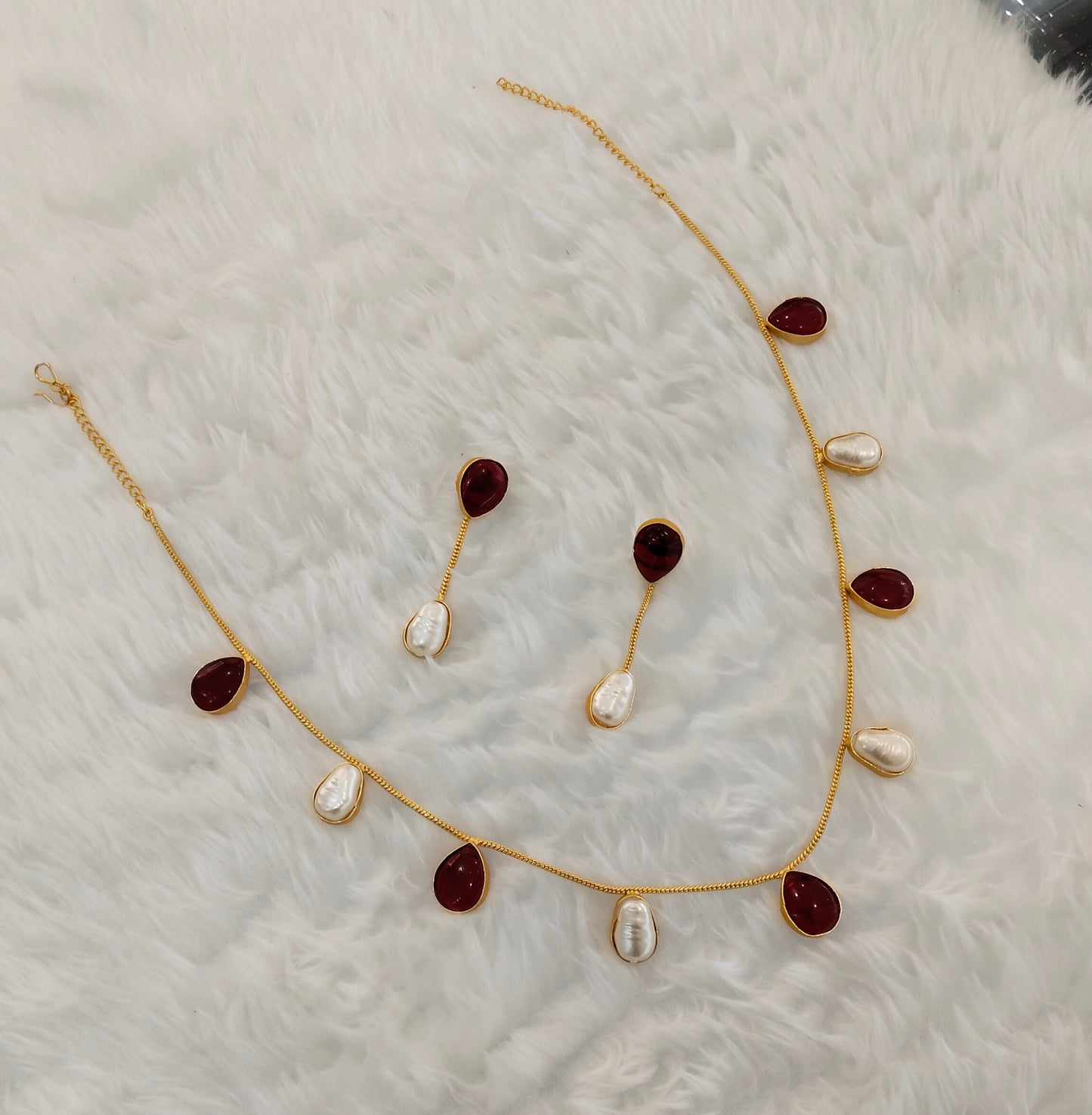 Maroon Mother Of Pearl Stone Necklace Jewellery Sagge Set