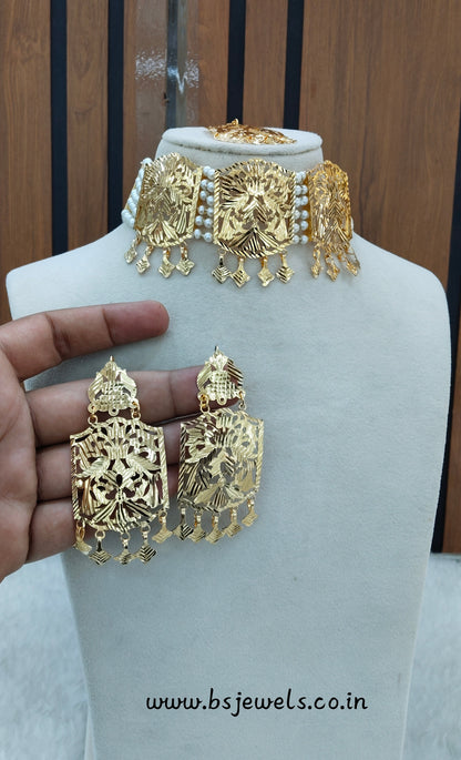 Gold Jadau Punjabi Style Patra Choker Jewellery Sultan Set