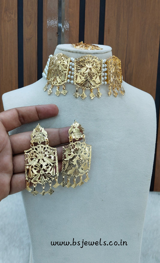 Gold Jadau Punjabi Style Patra Choker Jewellery Sultan Set