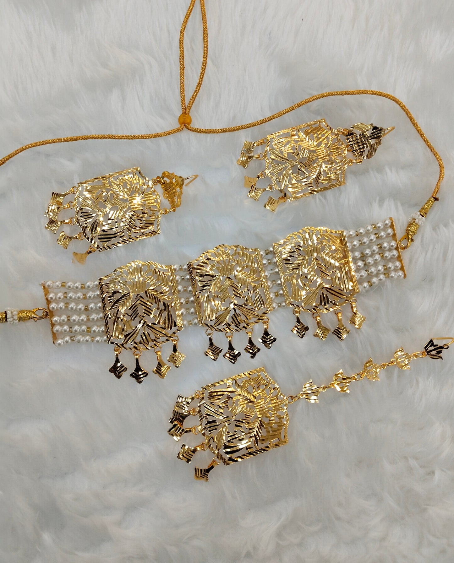 Gold Jadau Punjabi Style Patra Choker Jewellery Sultan Set
